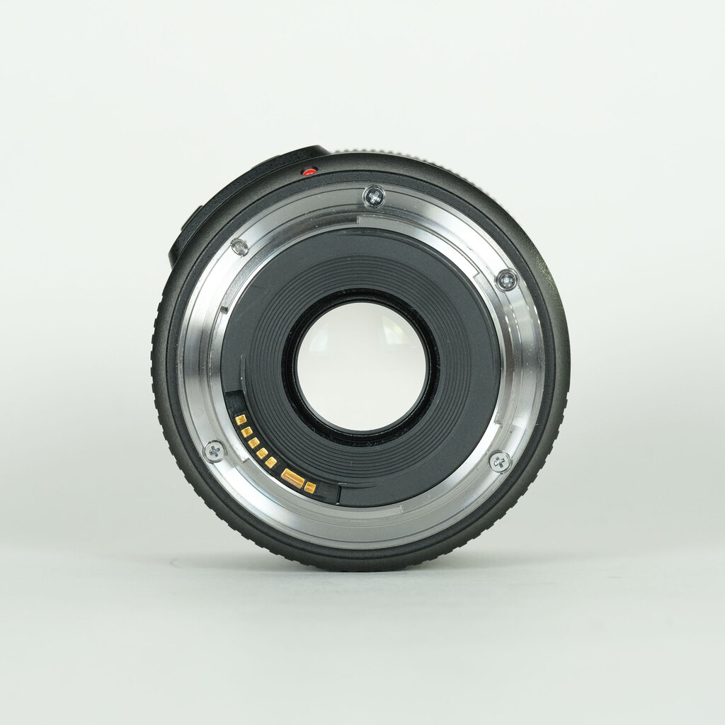 Canon EF35mm F2 IS USM Canon EF35mm F2 IS USM