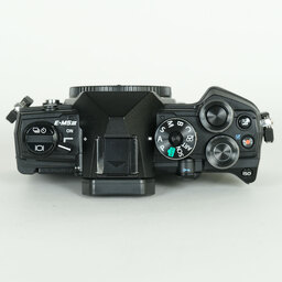 OLYMPUS OM-D E-M5 Mark III