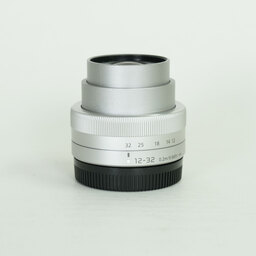 Panasonic LUMIX G VARIO 12-32mm / F3.5-5.6 ASPH. / MEGA O.I.S.