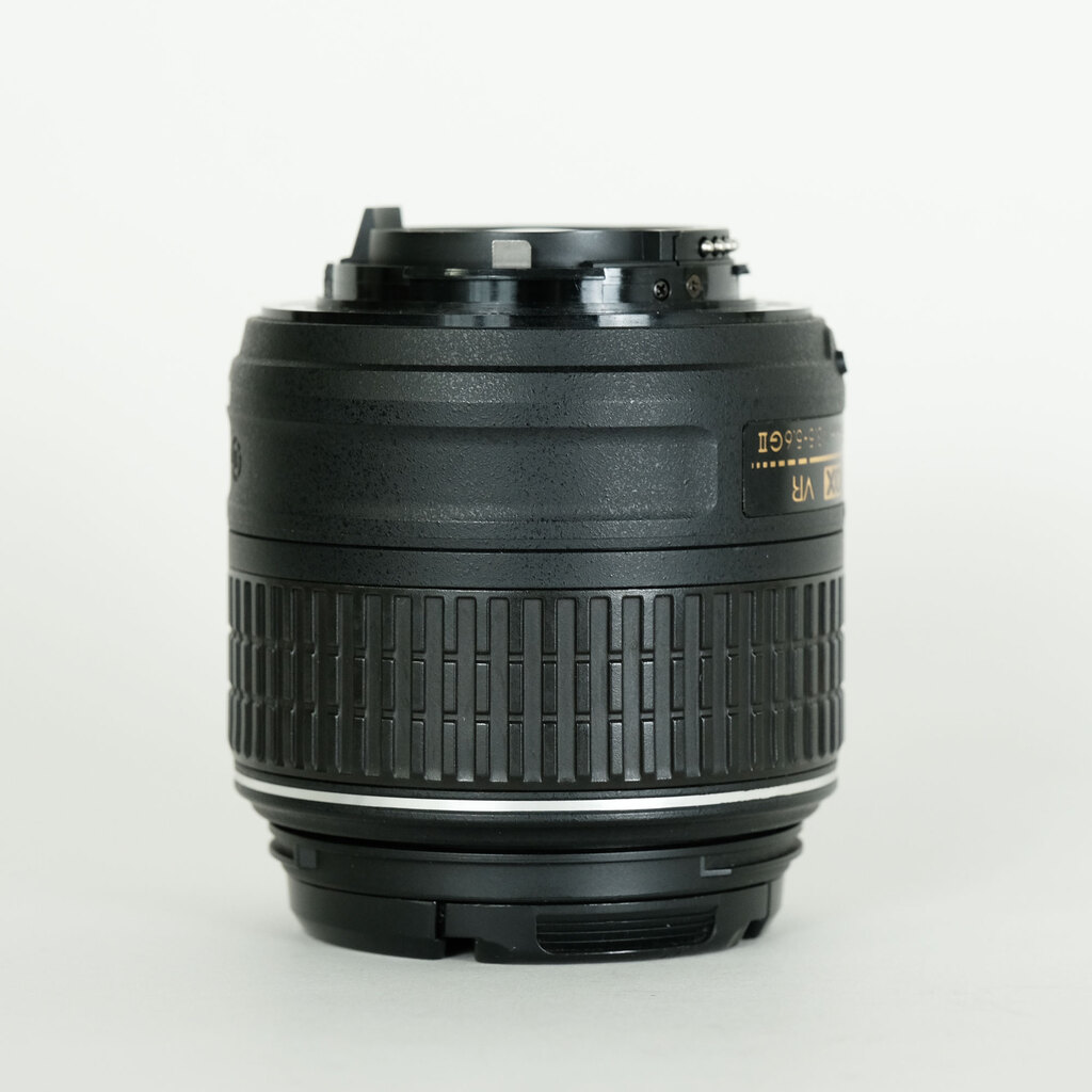Nikon AF-S DX NIKKOR 18-55mm f3.5-5.6G VR II