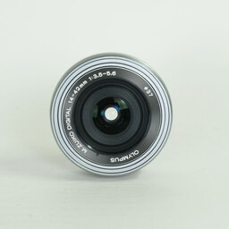 OLYMPUS M.ZUIKO DIGITAL ED 14-42mm F3.5-5.6 EZ シルバー