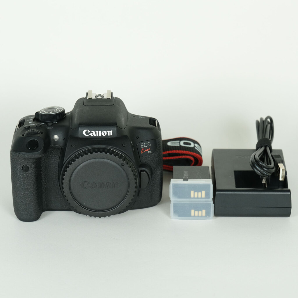 Canon EOS Kiss X8i