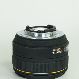 SIGMA 30mm F1.4EX DC HSM (ニコンF用) SIGMA 30mm F1.4EX DC HSM (ニコンF用)