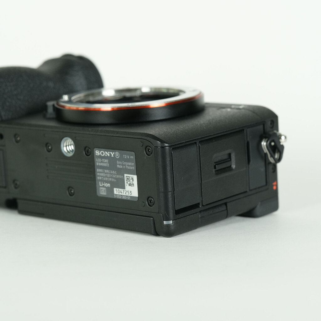 SONY α7C II（ILCE-7CM2）の出品 | ONE SCENE（ワンシーン）
