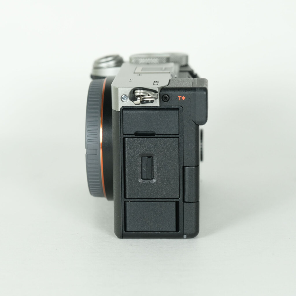 SONY ��7C R�iILCE-7CR�j [�{�f�B �V���o�[]