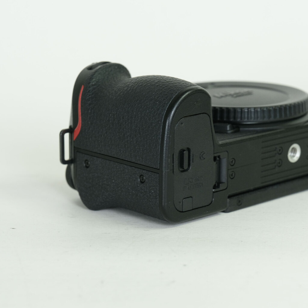 Nikon Z30