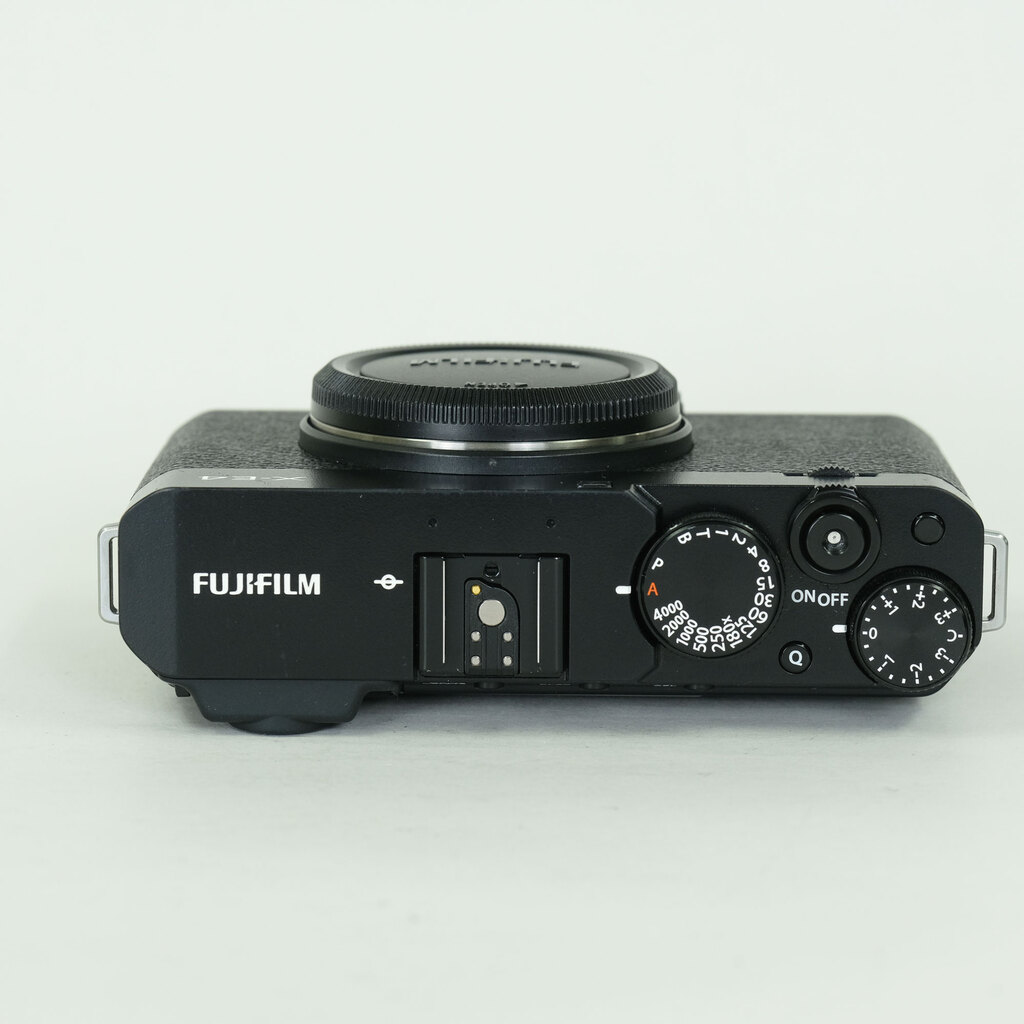 FUJIFILM X-E4