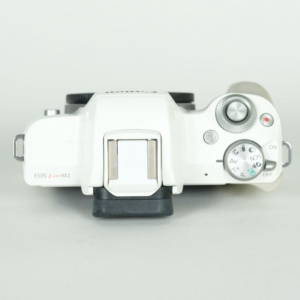 Canon EOS Kiss M2