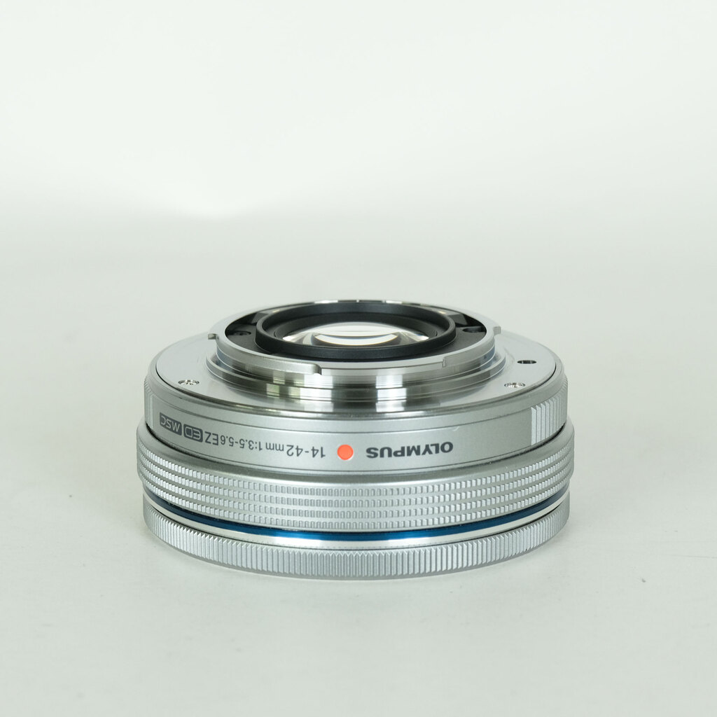 OLYMPUS M.ZUIKO DIGITAL ED 14-42mm F3.5-5.6 EZ シルバー