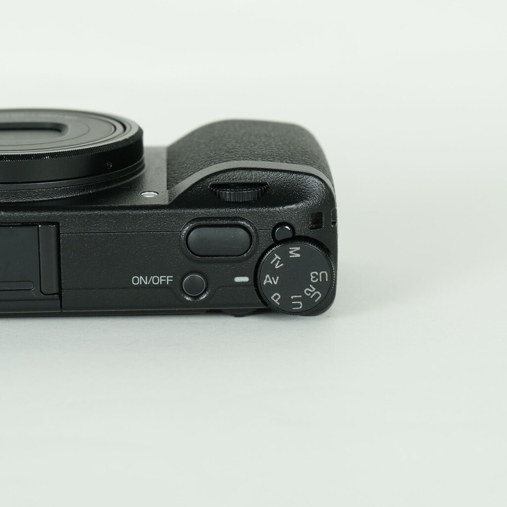 RICOH GR IIIxの出品 | ONE SCENE（ワンシーン）