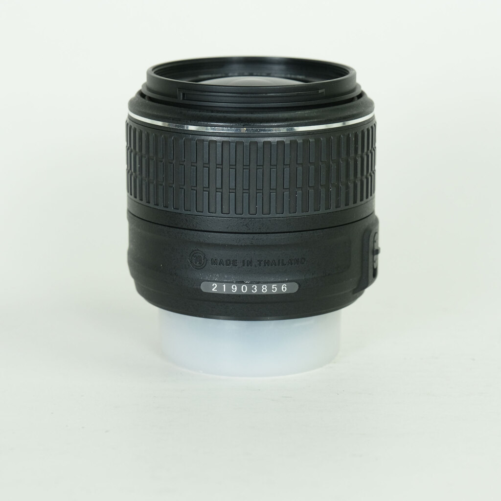 Nikon AF-S DX NIKKOR 18-55mm f3.5-5.6G VR II