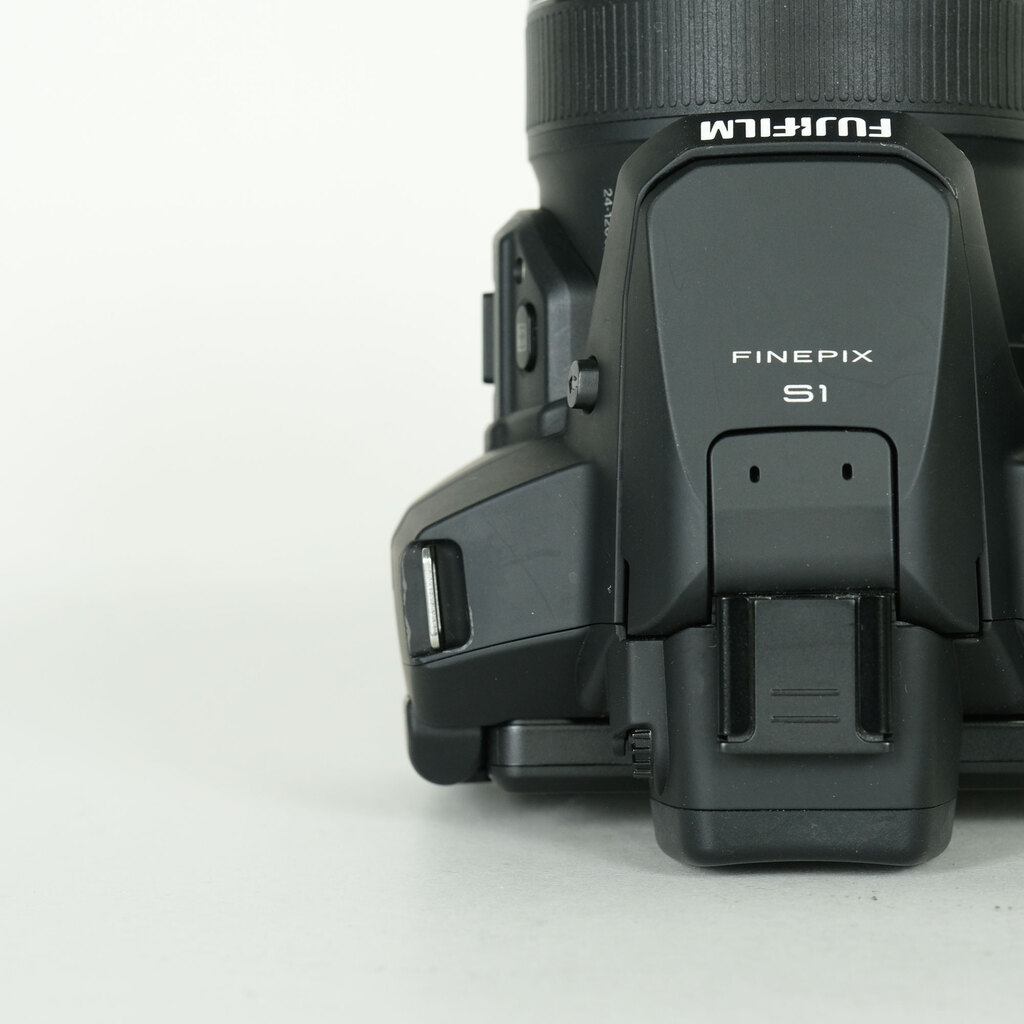 FUJIFILM FinePix S1 ブラックの出品 | ONE SCENE（ワンシーン）