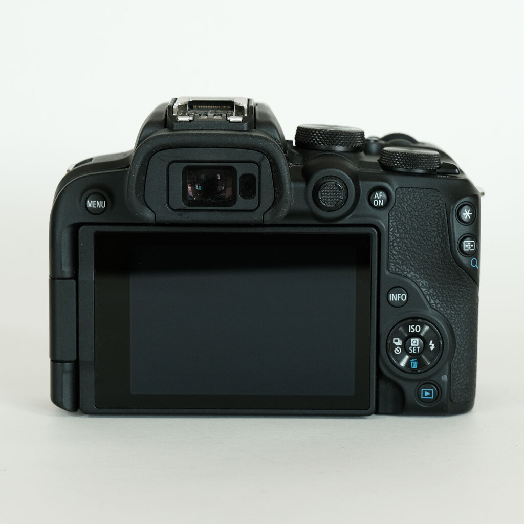 Canon EOS R10