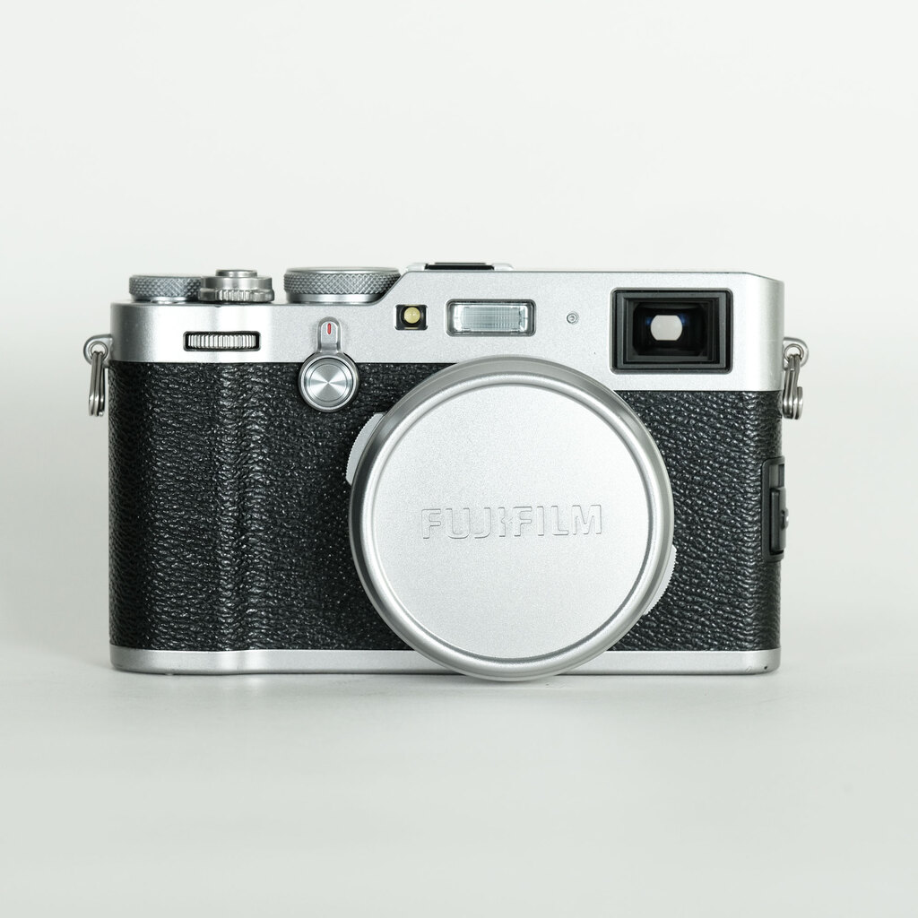 FUJIFILM X100F シルバー FUJIFILM X100F シルバー