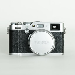 FUJIFILM X100F シルバー FUJIFILM X100F シルバー