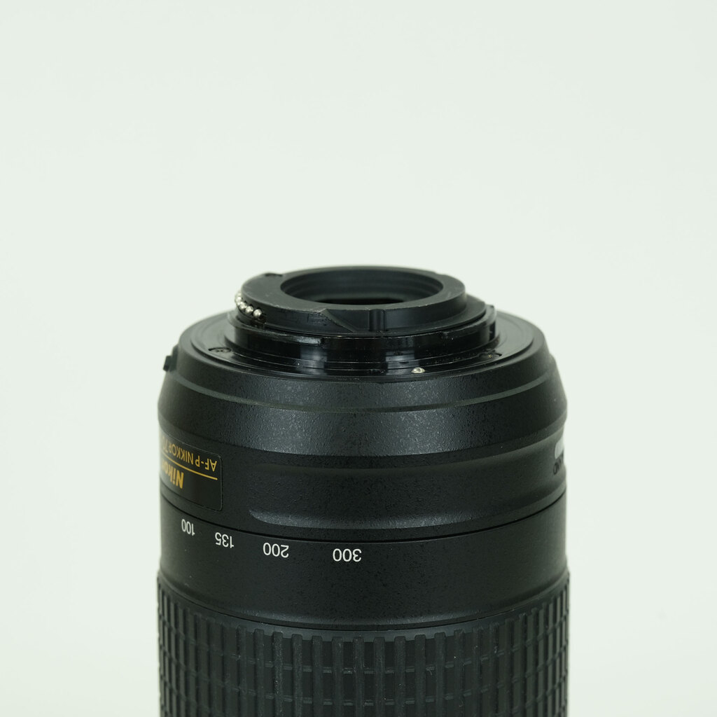 Nikon AF-P DX NIKKOR 70-300mm f/4.5-6.3G ED VR Nikon AF-P DX NIKKOR 70-300mm f/4.5-6.3G ED VR