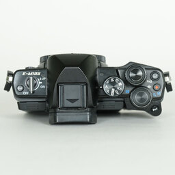 OLYMPUS OM-D E-M10 Mark II
