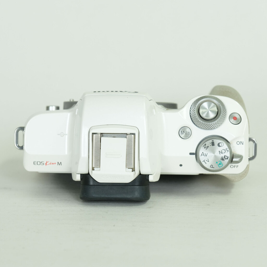 Canon EOS Kiss M