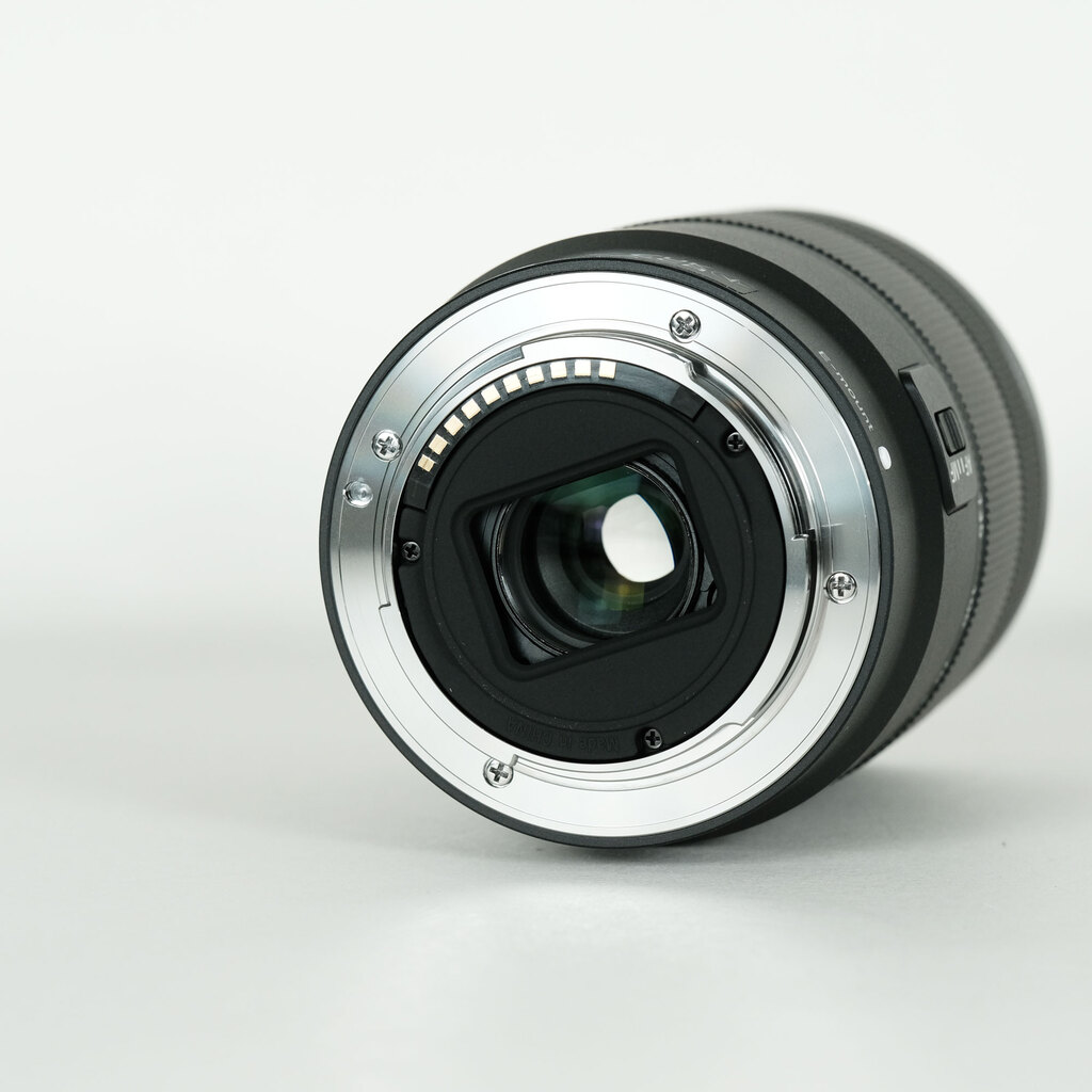 SONY E 18-135mm F3.5-5.6 OSS SEL18135