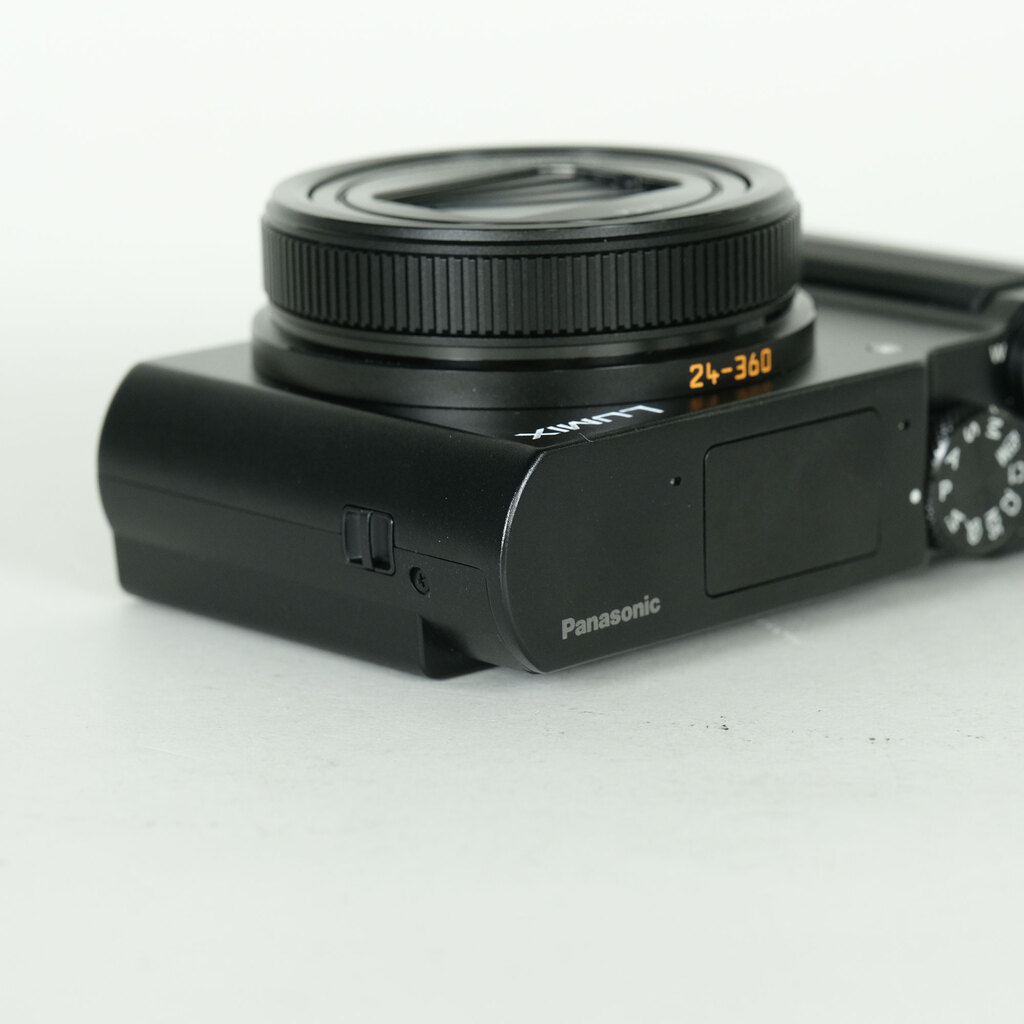 Panasonic LUMIX DC-TX3 Panasonic LUMIX DC-TX3