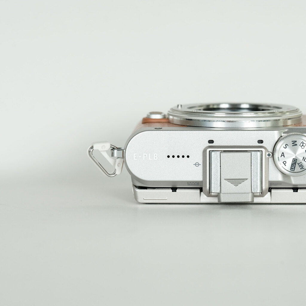 OLYMPUS PEN E-PL8 ボディ ブラウン