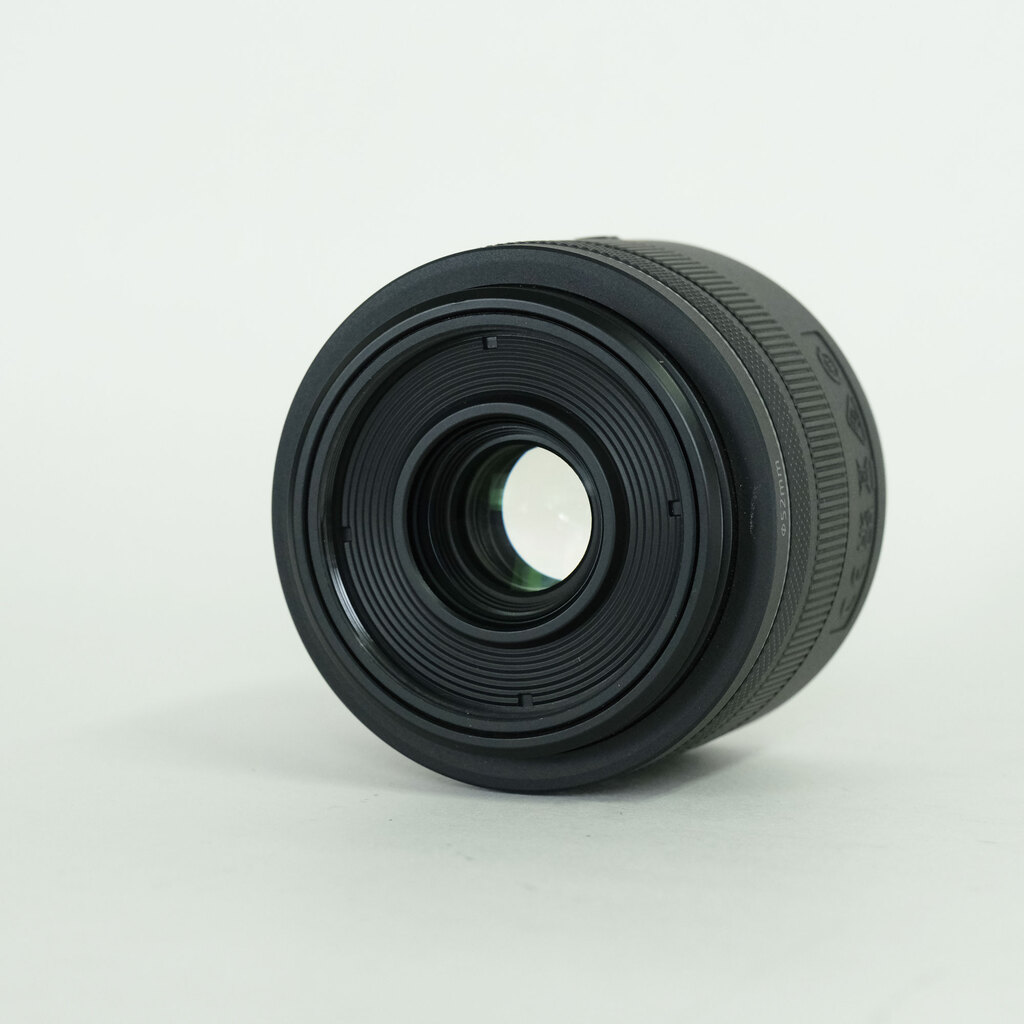 Canon RF35mm F1.8 MACRO IS STM