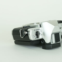 OLYMPUS OM-D E-M10 Mark II