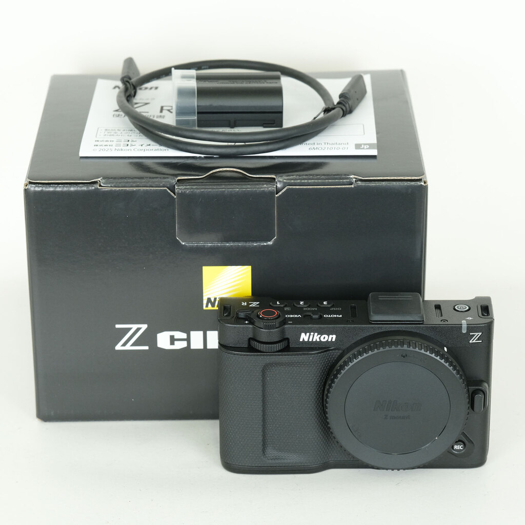 Nikon ZR [�{�f�B]