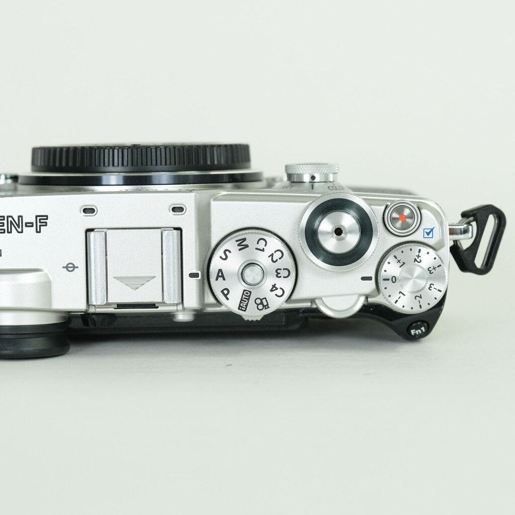 OLYMPUS PEN-F OLYMPUS PEN-F