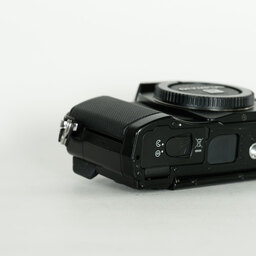 OLYMPUS OM-D E-M5 ボディ ブラック