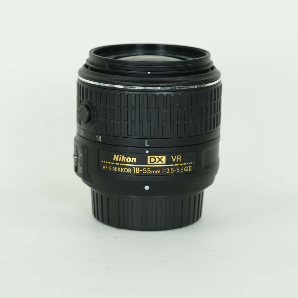 Nikon AF-S DX NIKKOR 18-55mm f3.5-5.6G VR II
