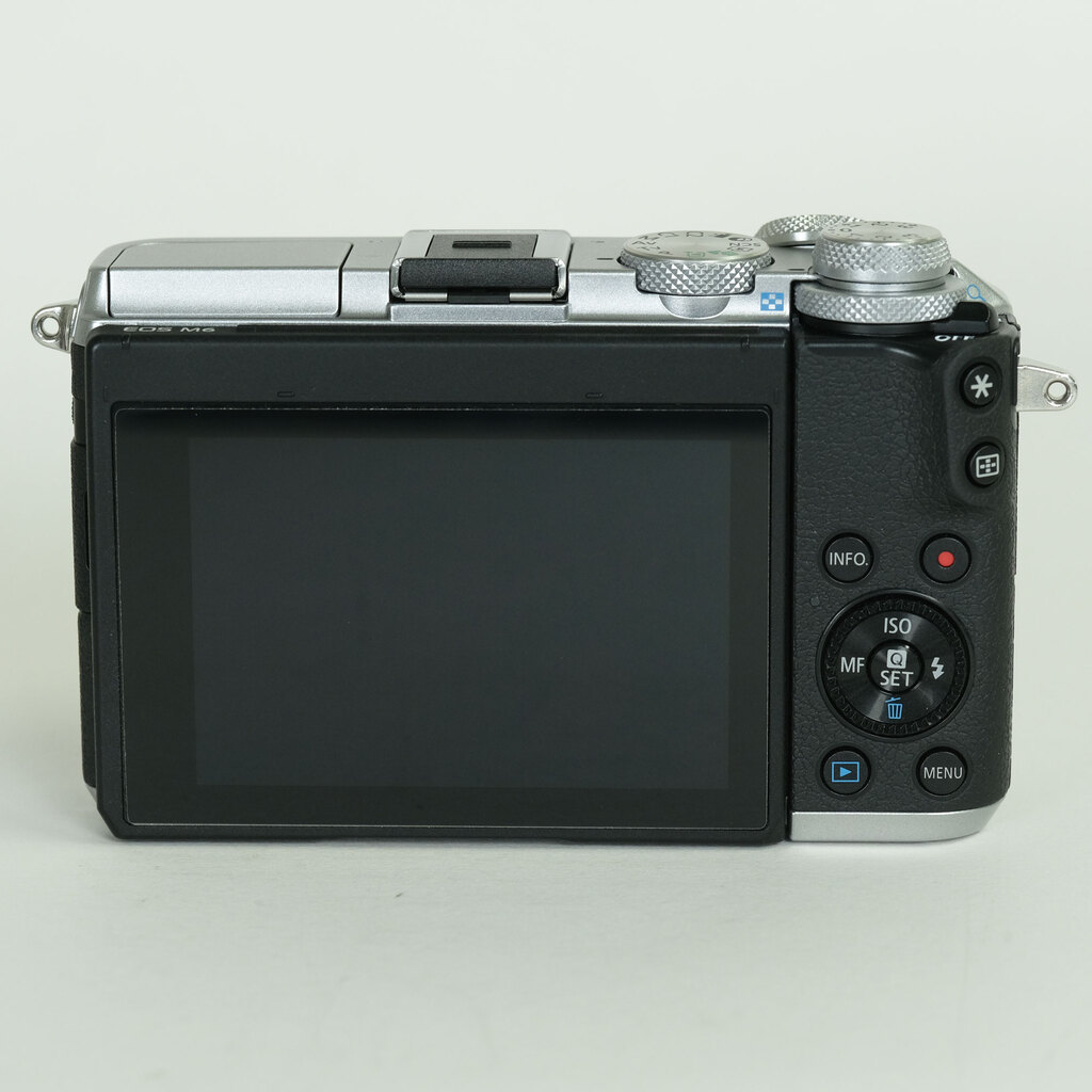 Canon EOS M6