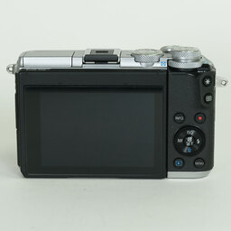Canon EOS M6