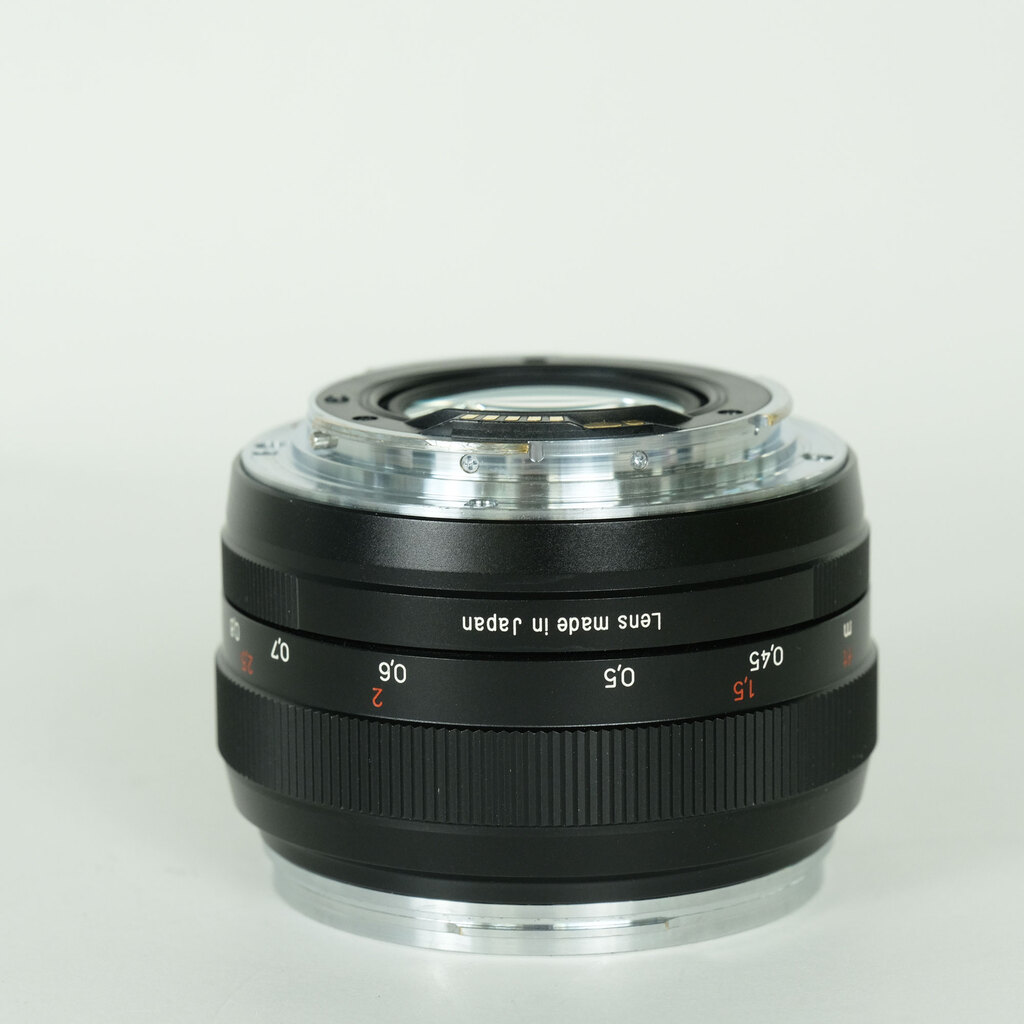 Carl Zeiss Planar T* 50mm F1.4 ZE [キヤノンEF用]の出品 | ONE SCENE