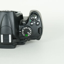 Nikon D5000 ボディ