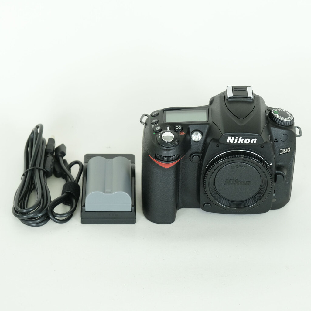 Nikon D90 ボディ