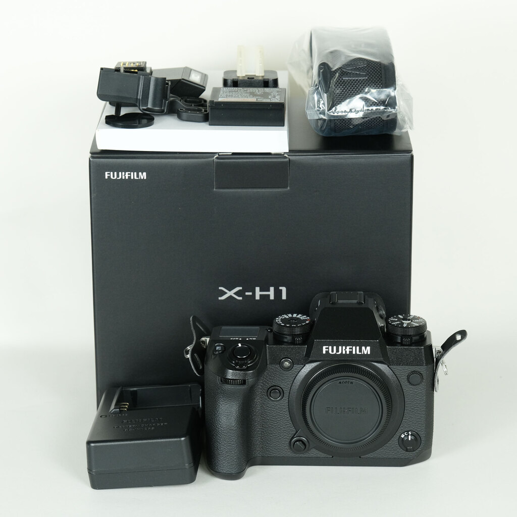 FUJIFILM X-H1