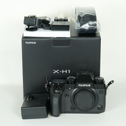 FUJIFILM X-H1