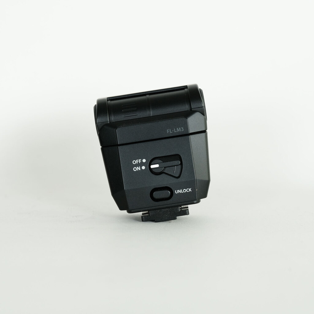 OLYMPUS OM-D E-M5 Mark II