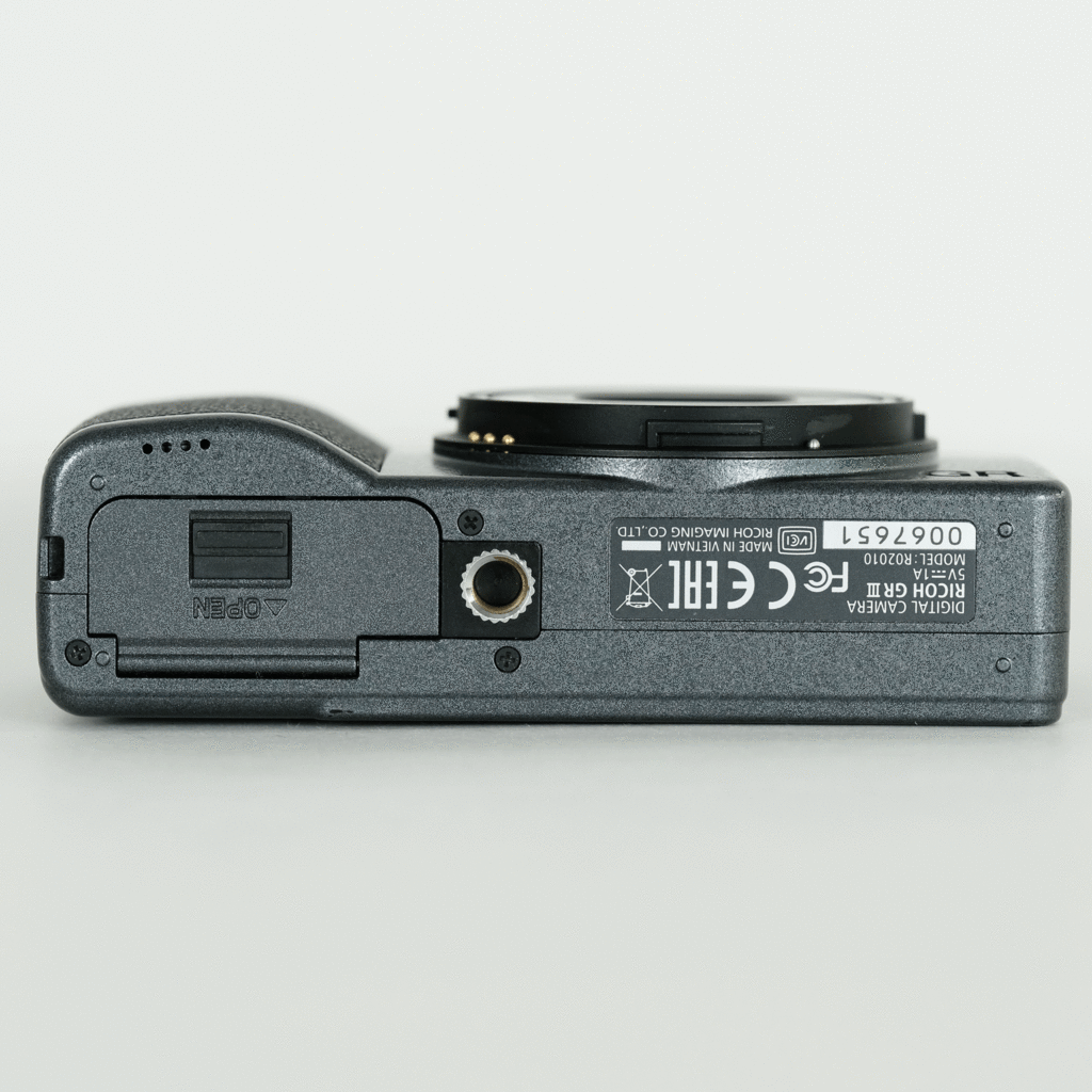 RICOH GR III Street Edition Special Limited Kit