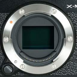 FUJIFILM X-M5