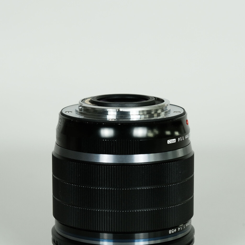 OLYMPUS M.ZUIKO DIGITAL ED 20mm F1.4 PRO