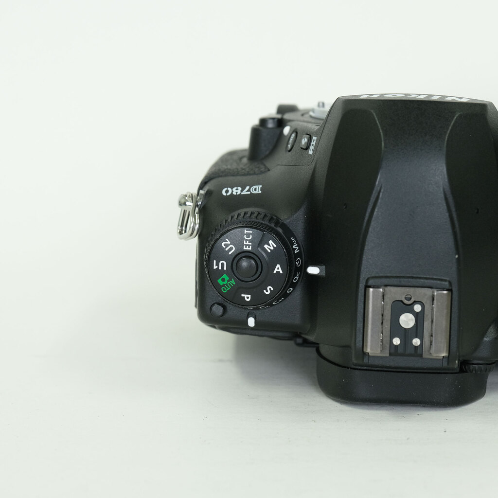 Nikon D780