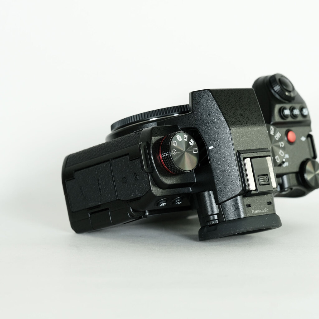 Panasonic LUMIX S5II DC-S5M2