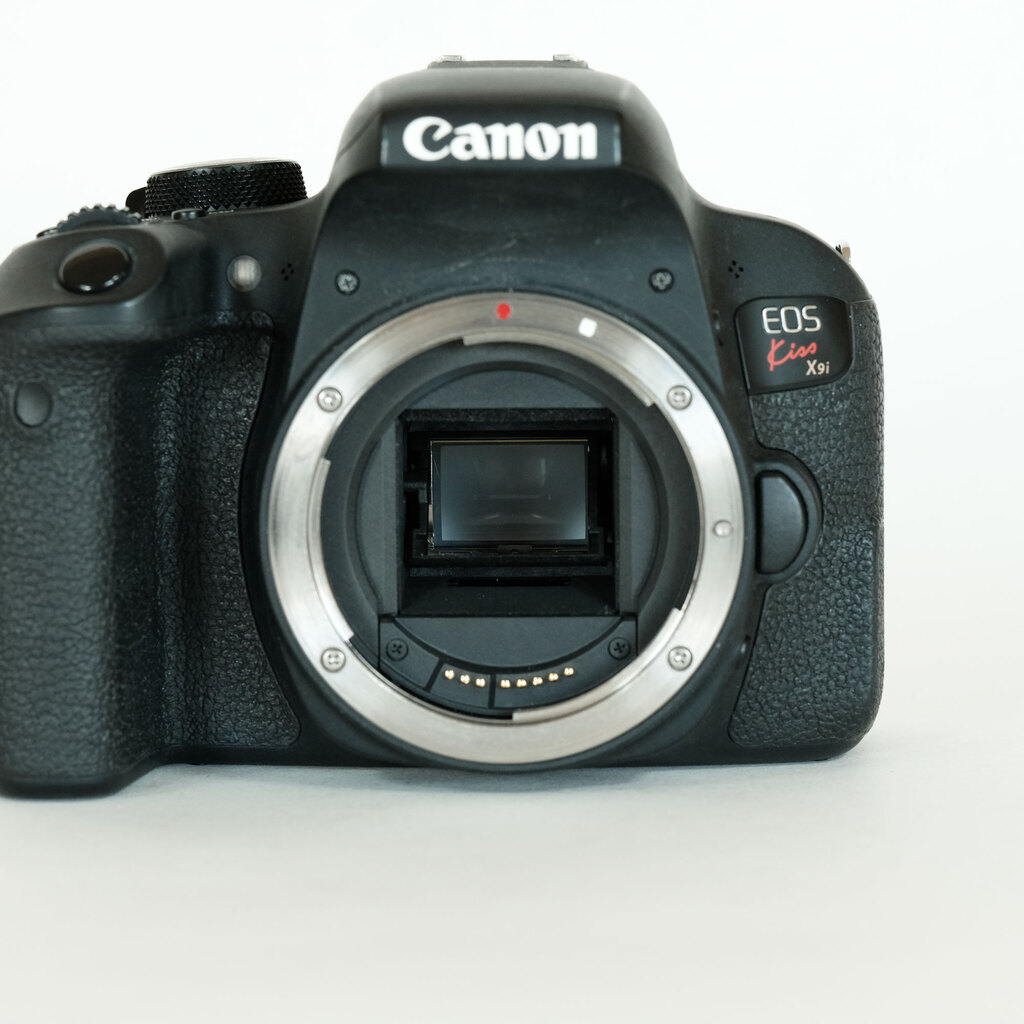 Canon EOS Kiss X9i