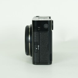 FUJIFILM X-E5