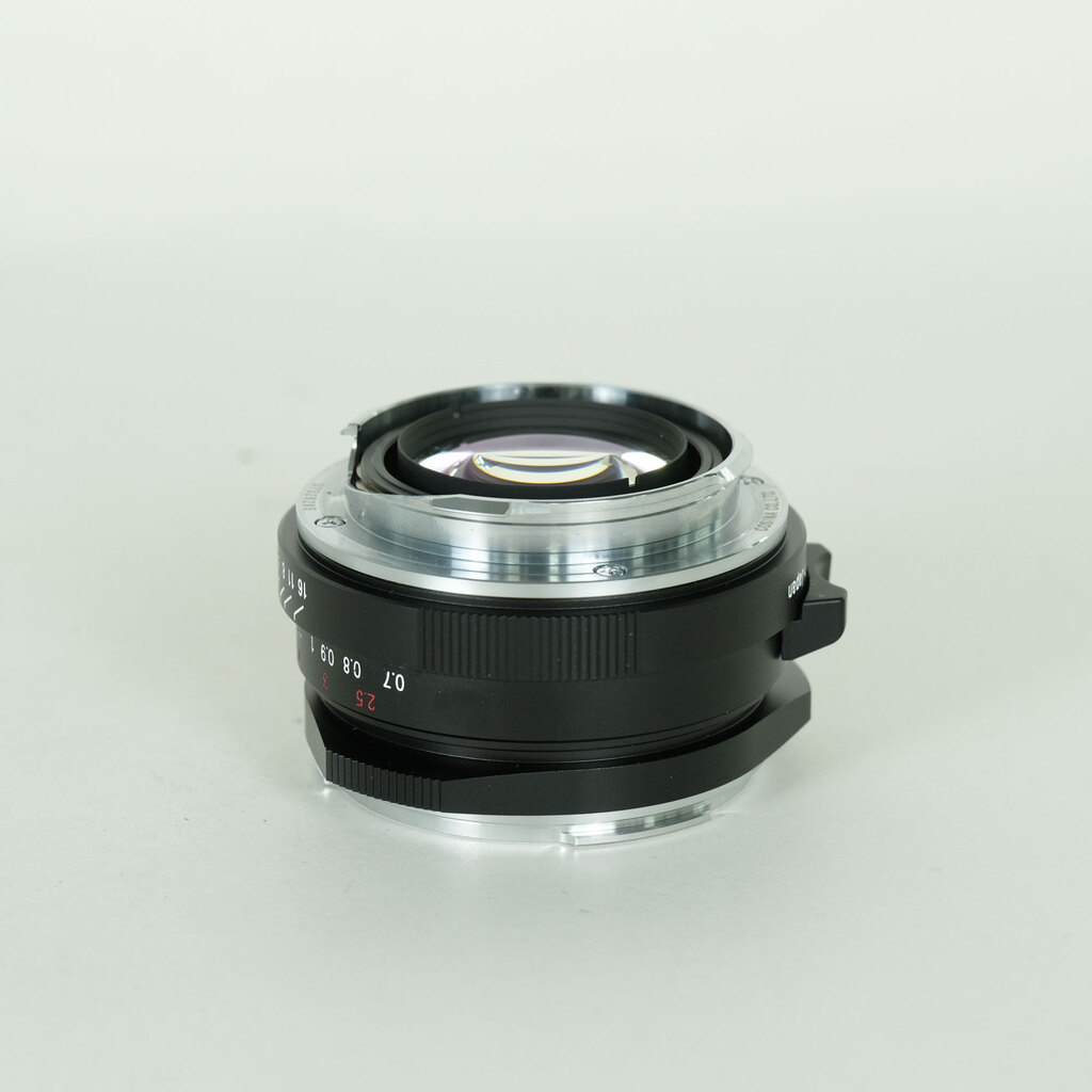コシナ フォクトレンダー NOKTON Classic 35mm F1.4 II MC VMの出品