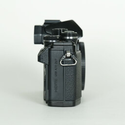 OLYMPUS OM-D E-M10 Mark II