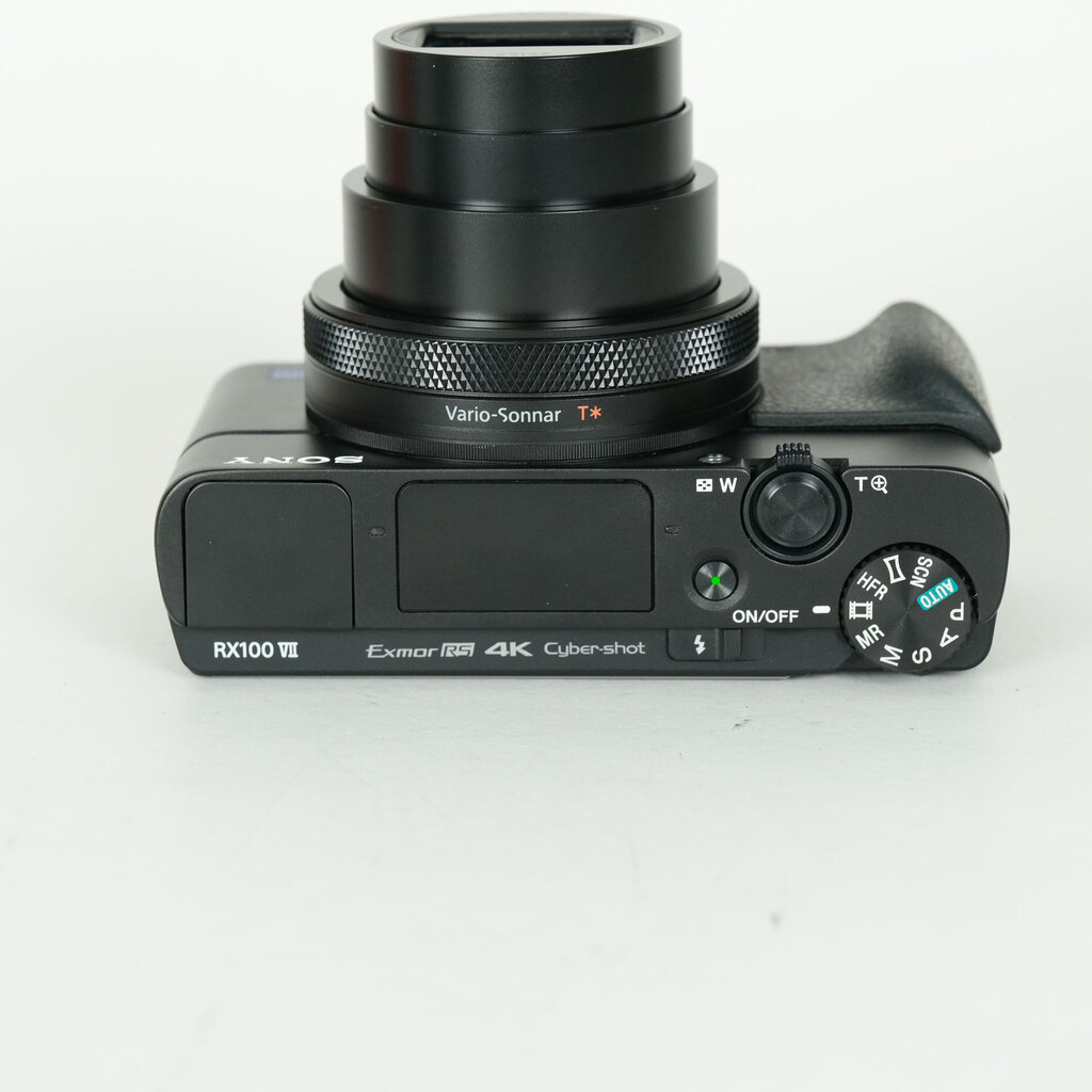 SONY Cyber-shot DSC-RX100M7