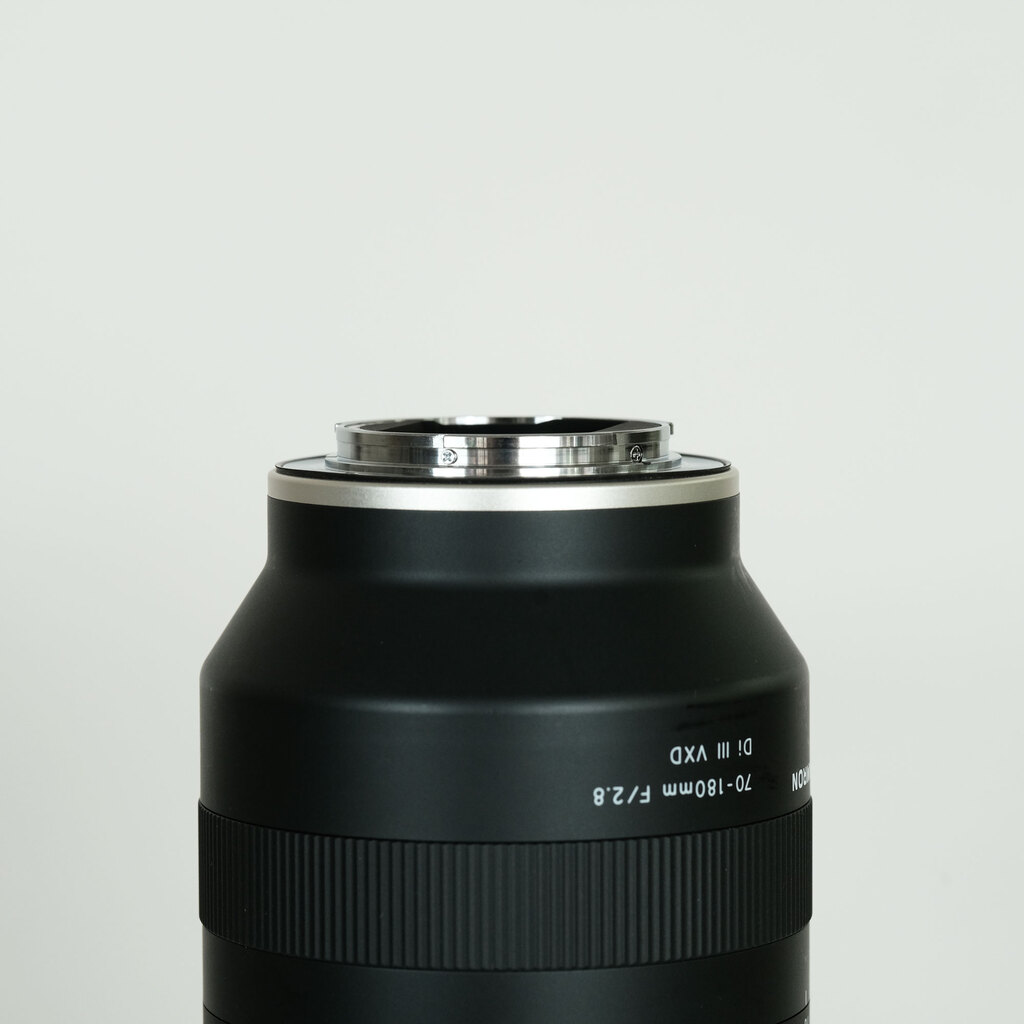 TAMRON 70-180mm F/2.8 Di III VXD (Model A056) [ ソニーE用 ]